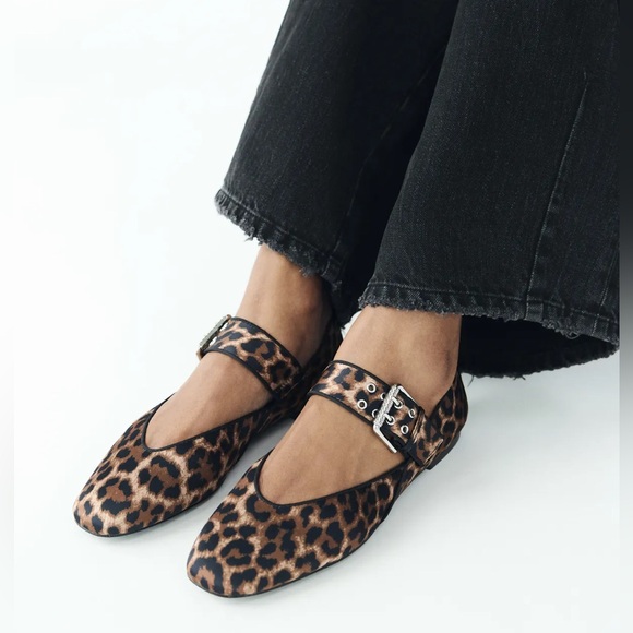 🔥🔥Zara Leopard Print ballet  Flats - Picture 1 of 4